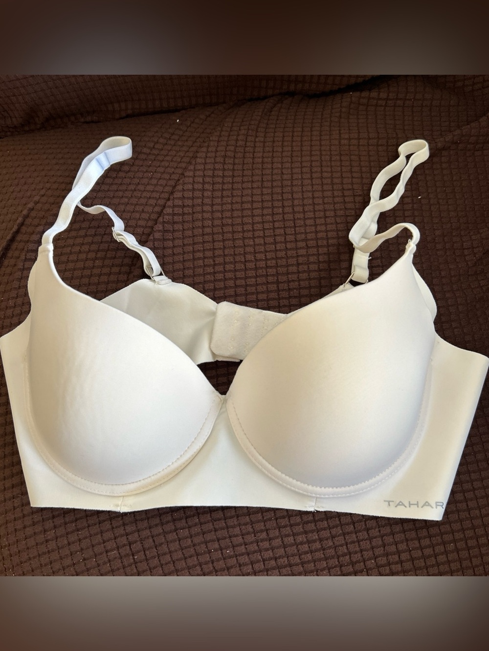 Tahari White Seamless Molded Cup Bra